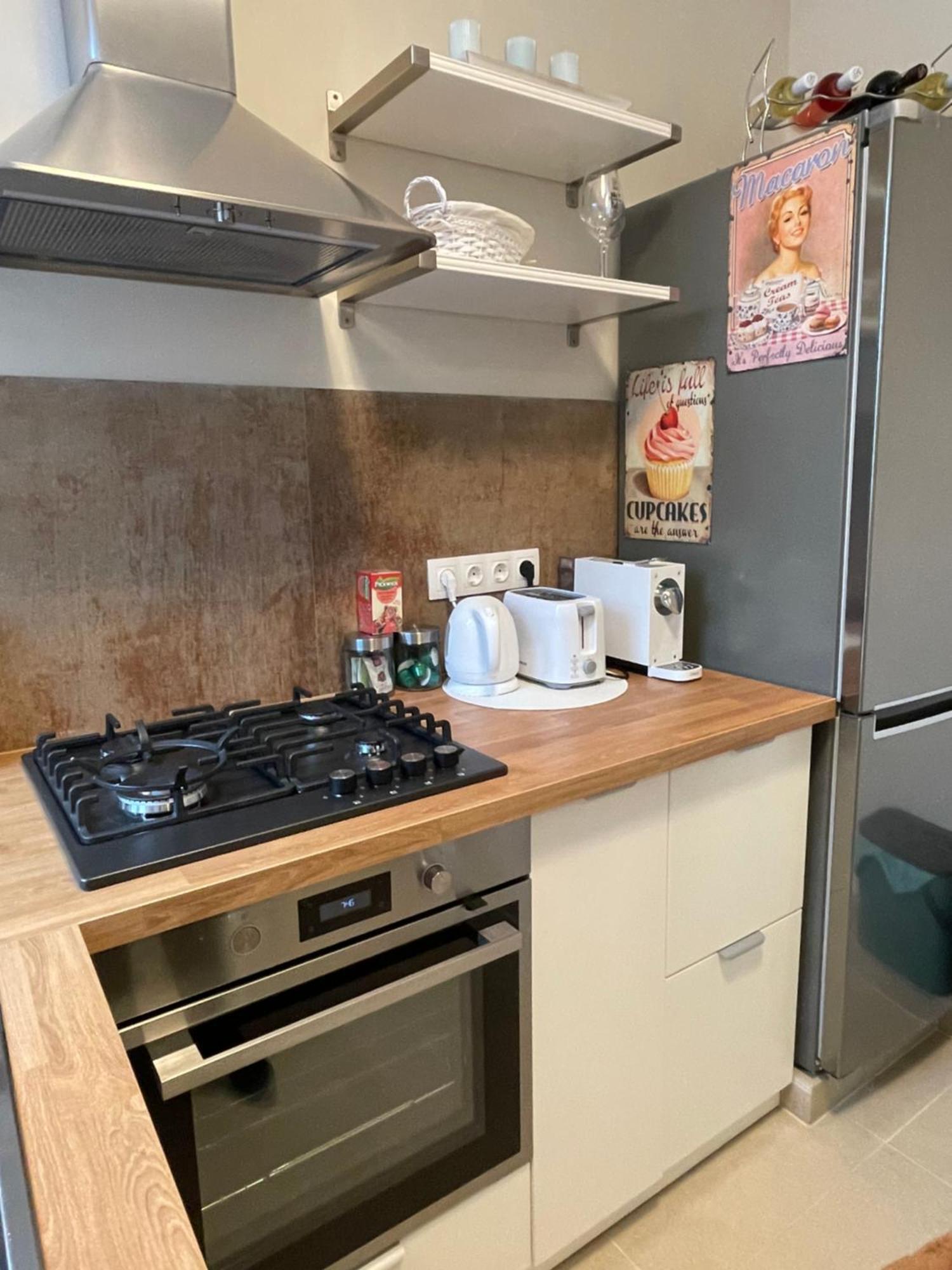 Syl Via Apartman Eger Bagian luar foto